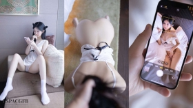 谢小蒽(幼幼)_望远镜偷窥_内购无水版_[99P-3.5GB]